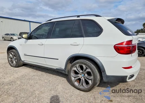 2013 BMW X5 xDrive50I z USA, uszkodzony, nr VIN 5UXZV8C54D0C15984